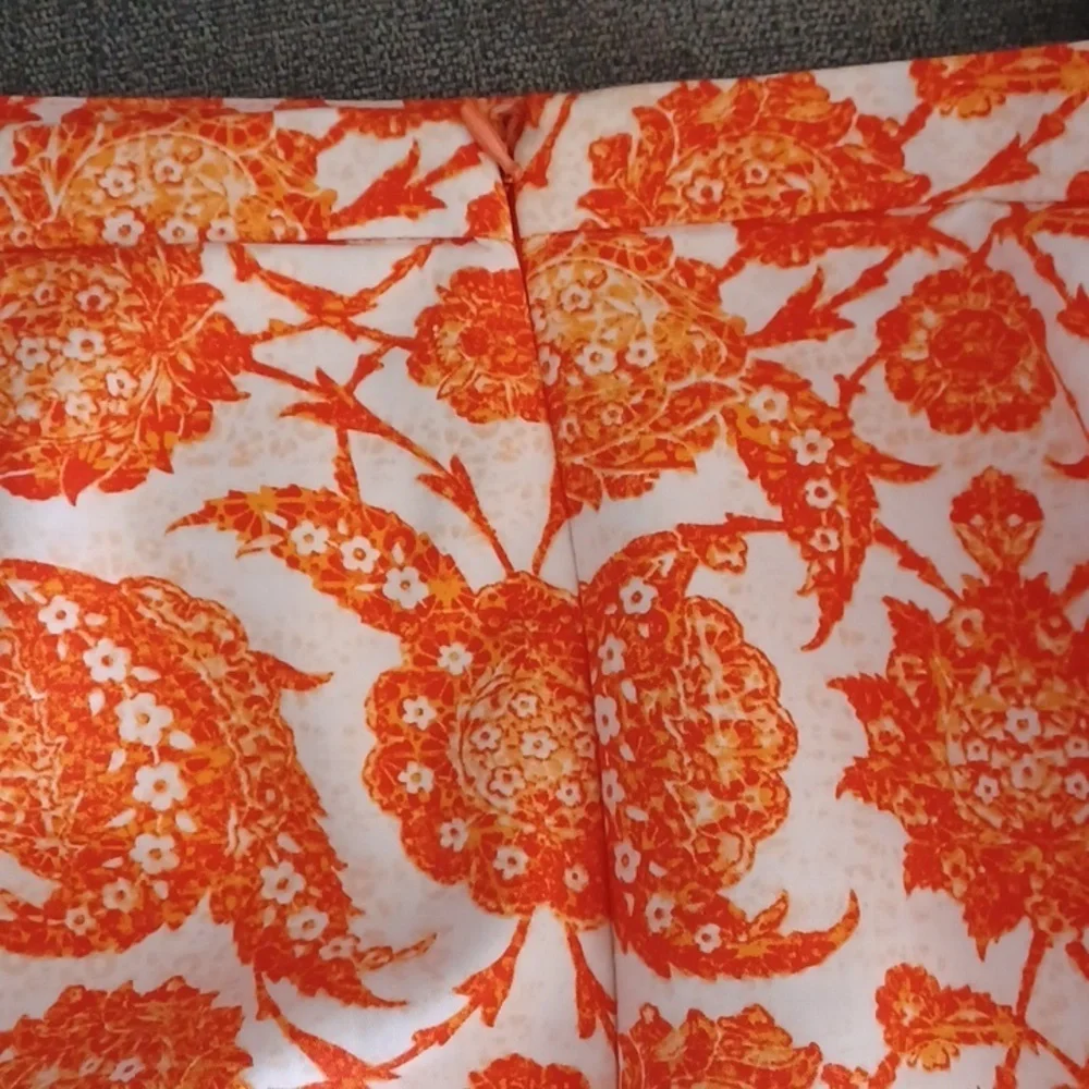 Michael Kors Clementine Mini Skirt, lined, size 10, fits true to size, 17
